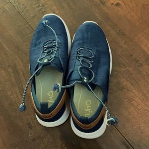 Ryka walking sneakers